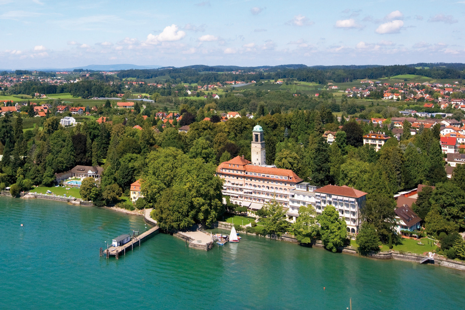 Hotel Bad Schachen am Bodensee von oben betrachtet